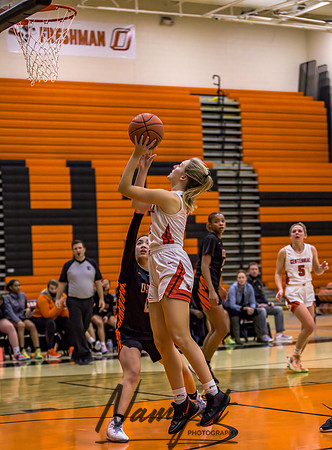 Centennial vs Osseo Girls Varsity Basketball 082