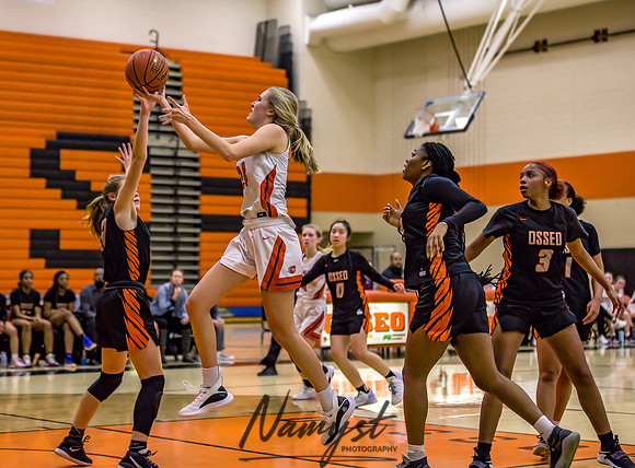 Centennial vs Osseo Girls Varsity Basketball 084