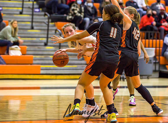 Centennial vs Osseo Girls Varsity Basketball 086