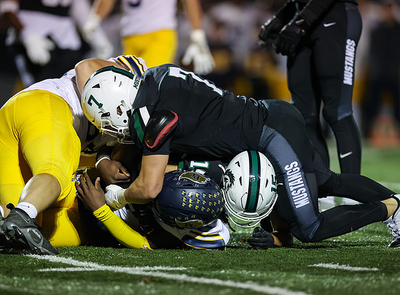 Mounds View vs Prior Lake Varsity Football 98