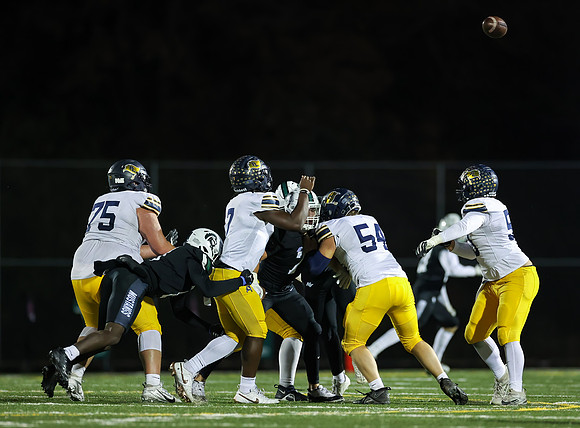 Mounds View vs Prior Lake Varsity Football 70