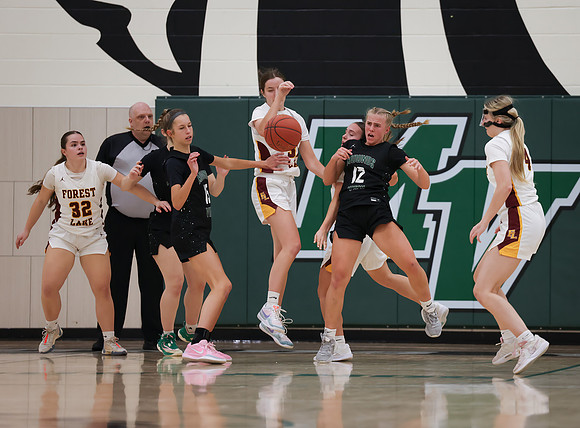 Mounds View vs Forest Lake Varsity Basketball 160