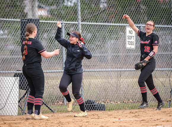Centennial vs Coon Rapids Softball_318
