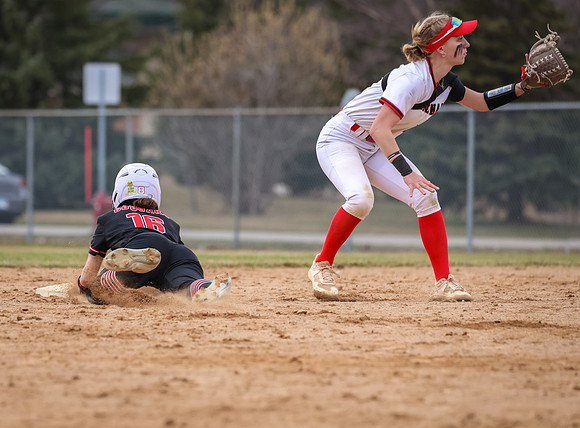 Centennial vs Coon Rapids Softball_659