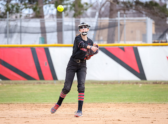 Centennial vs Coon Rapids Softball_8