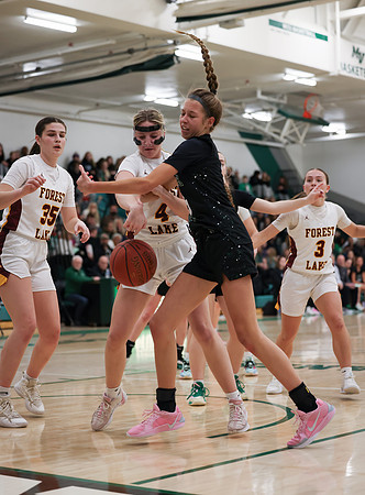 Mounds View vs Forest Lake Varsity Basketball 112