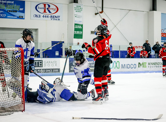 Centennial vs Cambridge Isanti Hockey 219