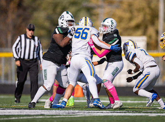 Mounds View vs STMA Varsity Football 284