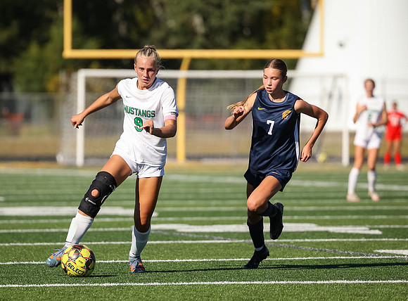 Mounds View vs Mahtomedi Girls Varisty Soccer 245
