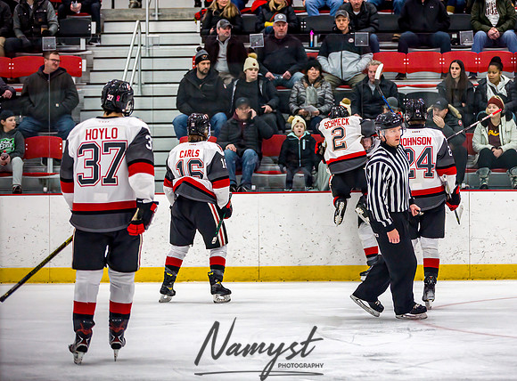 Centennial vs Maple Grove Boys Varsity Hockey 091