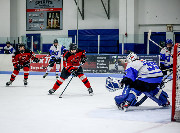 Centennial vs Cambridge Isanti Hockey 81