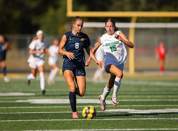 Mounds View vs Mahtomedi Girls Varisty Soccer 204