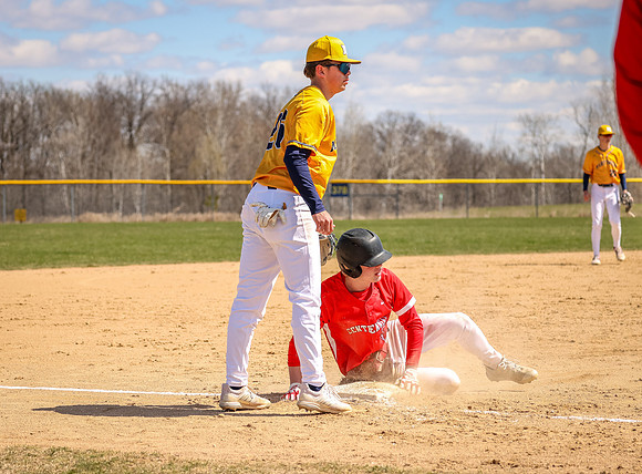 Centennial vs Mahtomedi JV Baseball_1146