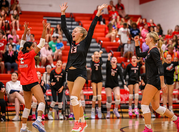 Centennial vs Duluth East Varsity Volleyball 80
