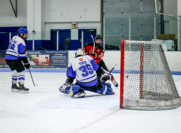 Centennial vs Cambridge Isanti Hockey 54