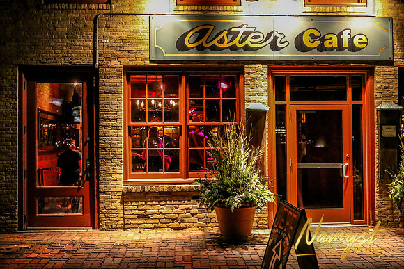The Red Kicks @ the Aster Cafe 852