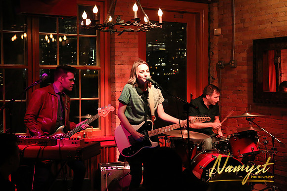 The Red Kicks @ the Aster Cafe 839