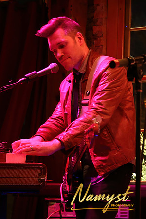 The Red Kicks @ the Aster Cafe 845