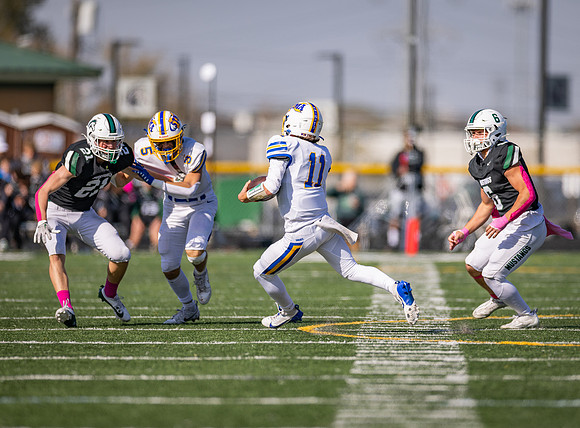 Mounds View vs STMA Varsity Football 182