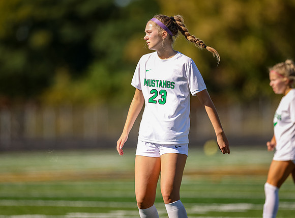 Mounds View vs Mahtomedi Girls Varisty Soccer 130