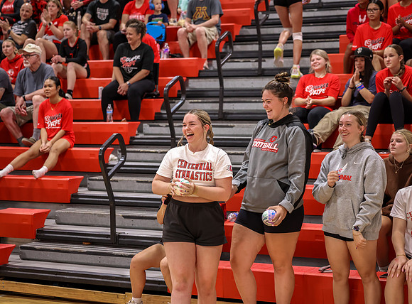 Centennial vs Mounds View Girls Varsity Volleyball 18