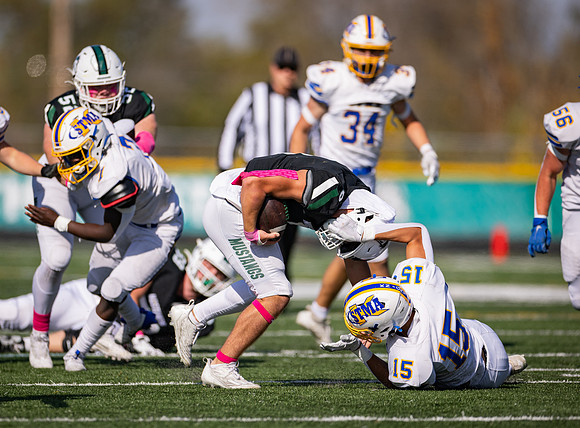Mounds View vs STMA Varsity Football 214