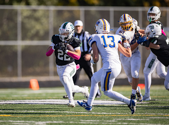 Mounds View vs STMA Varsity Football 325