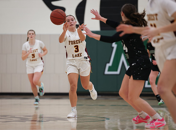 Mounds View vs Forest Lake Varsity Basketball 132