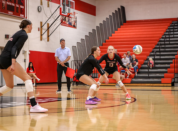 Centennial vs Mounds View Girls Varsity Volleyball 61