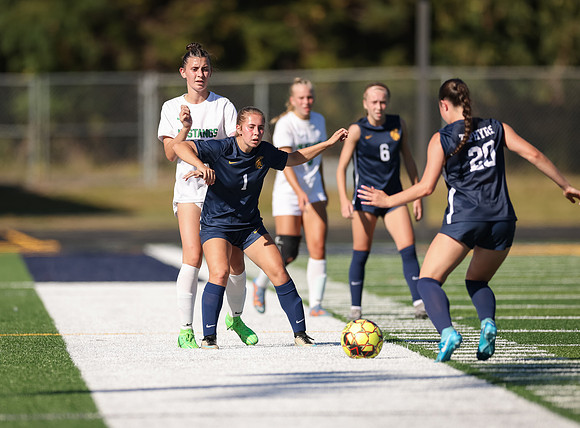 Mounds View vs Mahtomedi Girls Varisty Soccer 142