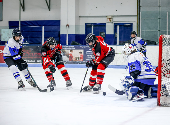 Centennial vs Cambridge Isanti Hockey 251