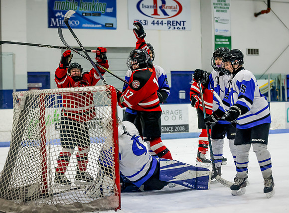 Centennial vs Cambridge Isanti Hockey 192