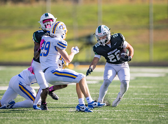 Mounds View vs STMA Varsity Football 343