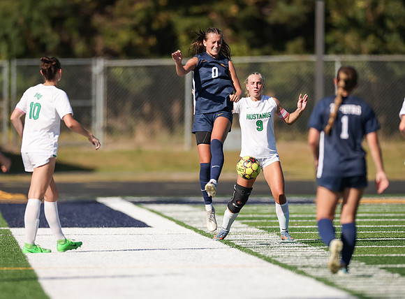 Mounds View vs Mahtomedi Girls Varisty Soccer 155
