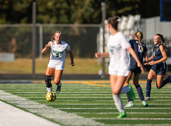 Mounds View vs Mahtomedi Girls Varisty Soccer 308
