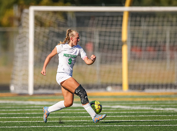 Mounds View vs Mahtomedi Girls Varisty Soccer 280