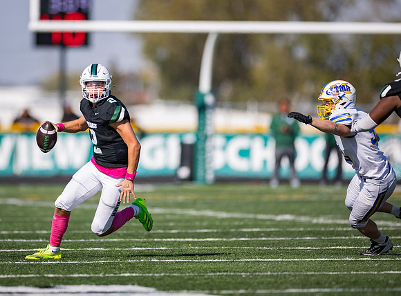 Mounds View vs STMA Varsity Football 199