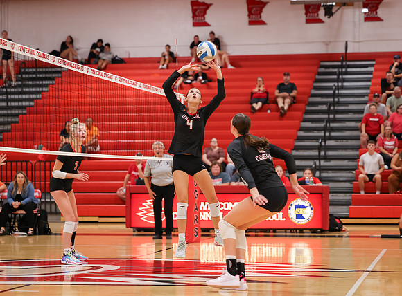 Centennial vs Osseo Girls Varsity Volleyball 227