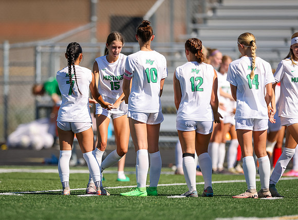 Mounds View vs Mahtomedi Girls Varisty Soccer 18