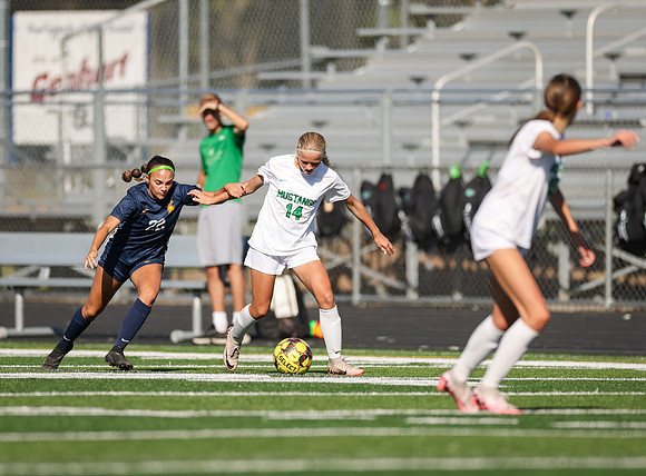 Mounds View vs Mahtomedi Girls Varisty Soccer 238