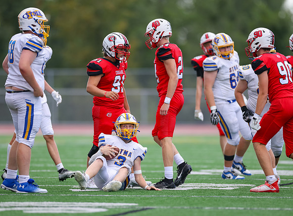Centennial vs STMA JV Football 257