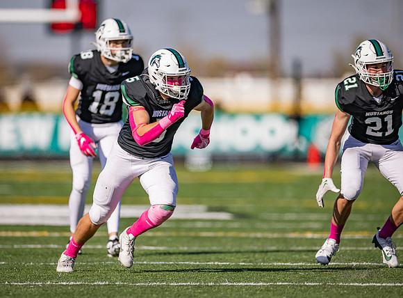 Mounds View vs STMA Varsity Football 233