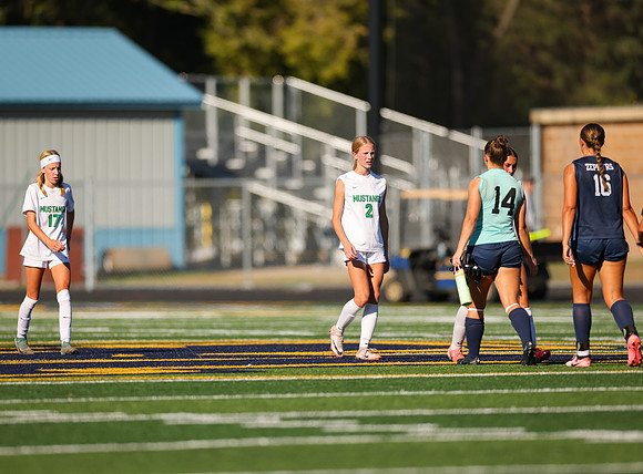 Mounds View vs Mahtomedi Girls Varisty Soccer 316
