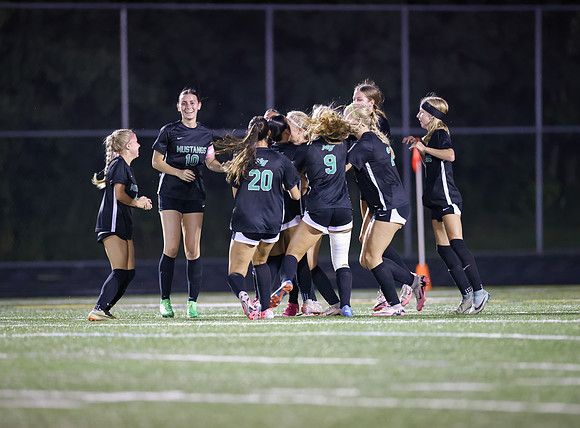 Mounds View vs Stillwater Varsity Soccer 60