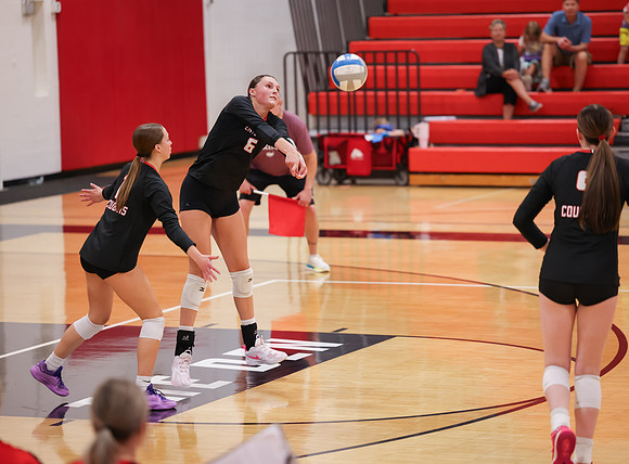 Centennial vs Osseo Girls Varsity Volleyball 210