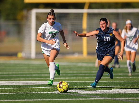 Mounds View vs Mahtomedi Girls Varisty Soccer 192