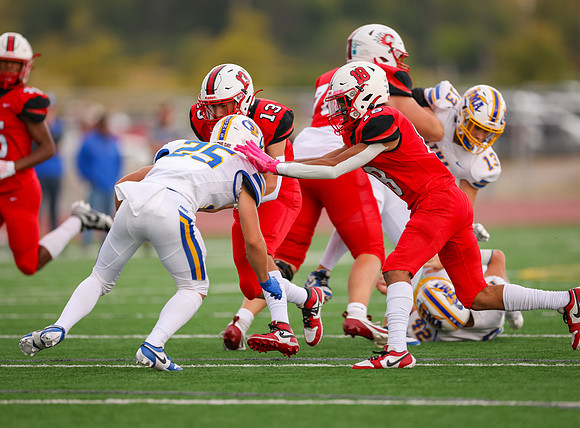 Centennial vs STMA JV Football 163