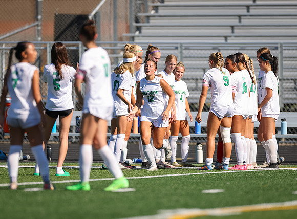Mounds View vs Mahtomedi Girls Varisty Soccer 15