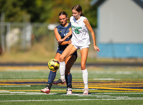 Mounds View vs Mahtomedi Girls Varisty Soccer 68
