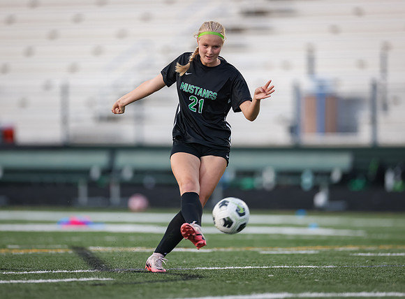 Mounds View vs Stillwater Varsity Soccer 12